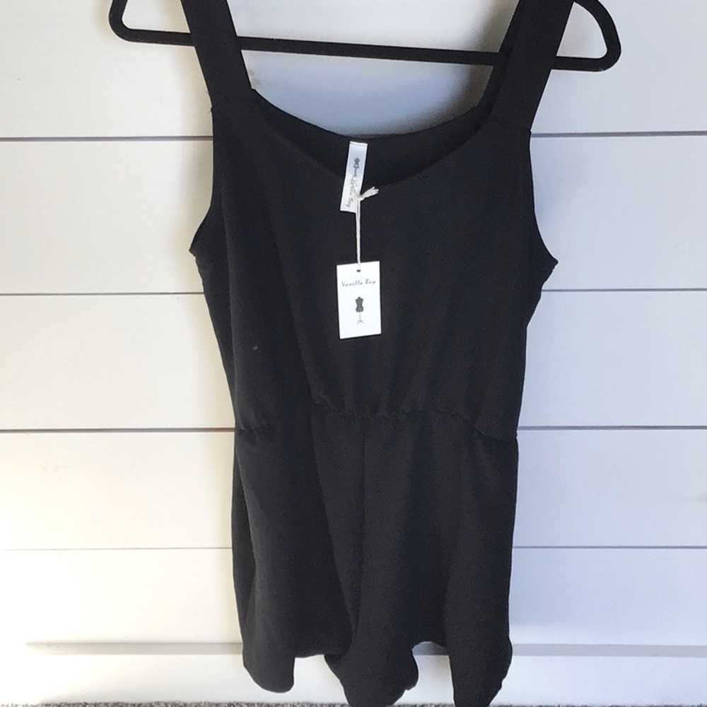 🏝️Black Romper💎NWT